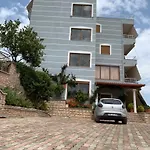 Hotel Milo