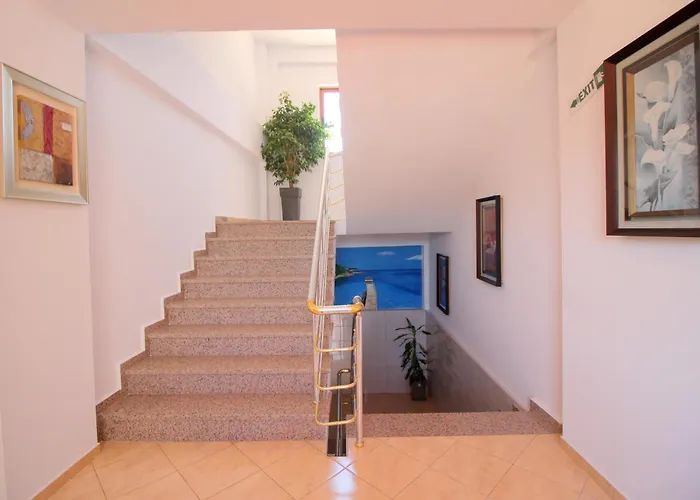 Milo Ξενοδοχείο Εξαμίλιο